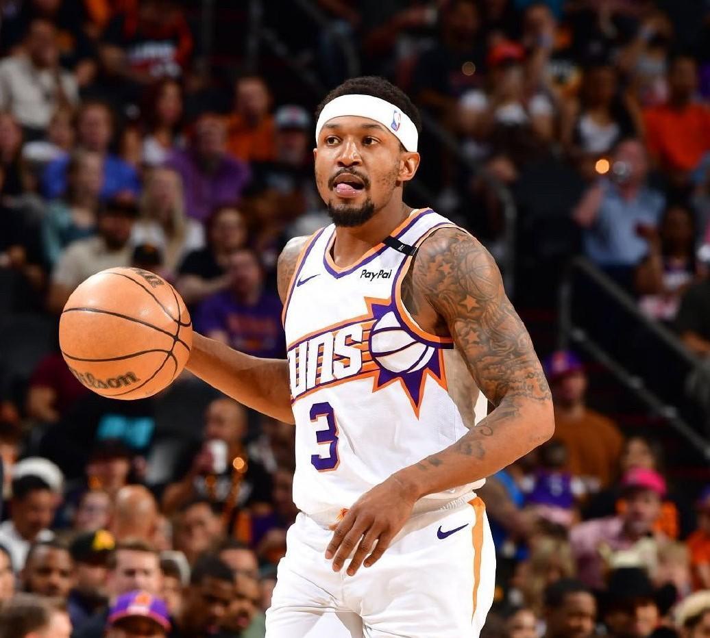 洛杉矶快船训练开放日，今夜防线松动引欢呼，法甲在即，球队文化再被提及 