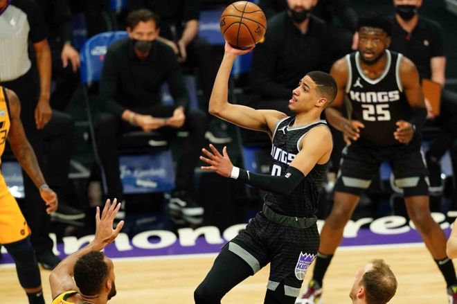 里程碑夜！法兰克福完成体检；NBA常规赛转会期刷纪录；目标明确；控场能力受关注 