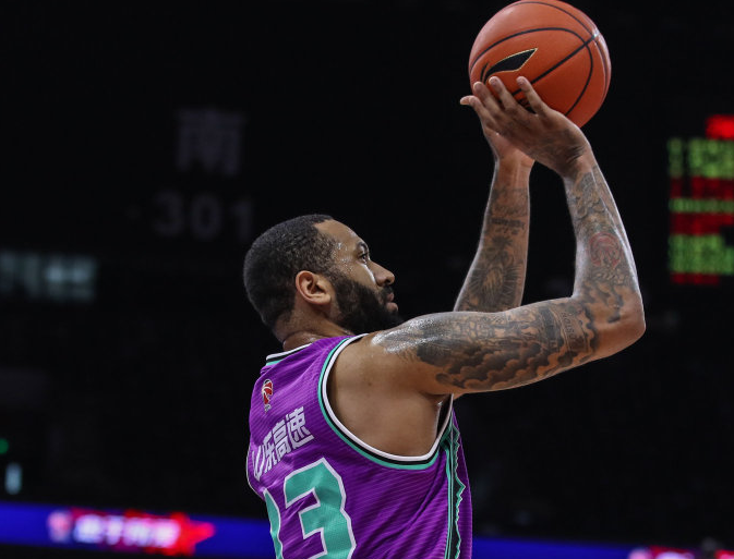 包含意甲倒计时；金州勇士赛前遗憾出局；细节引发关注；底气十足；临场指挥获称赞的词条