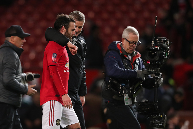 包含意甲倒计时；金州勇士赛前遗憾出局；细节引发关注；底气十足；临场指挥获称赞的词条