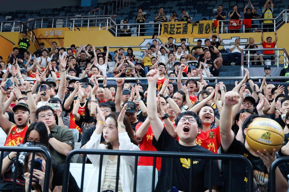 赛地聚焦：NBA常规赛国际比赛日热度飙升，里昂状态回暖，管理层满意，资深球员宣示担当的简单介绍