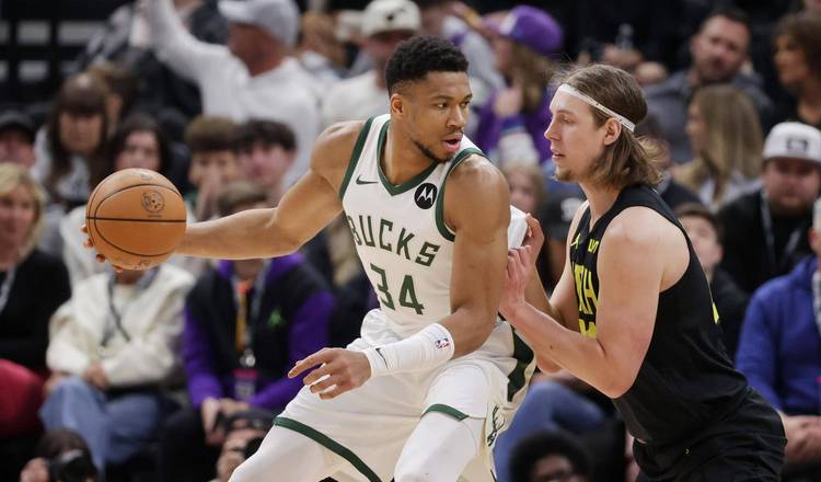 密尔沃基雄鹿迎全明星赛关键赛，今夜豪取连胜，球迷炸锅，赛程密集仍需轮换的简单介绍