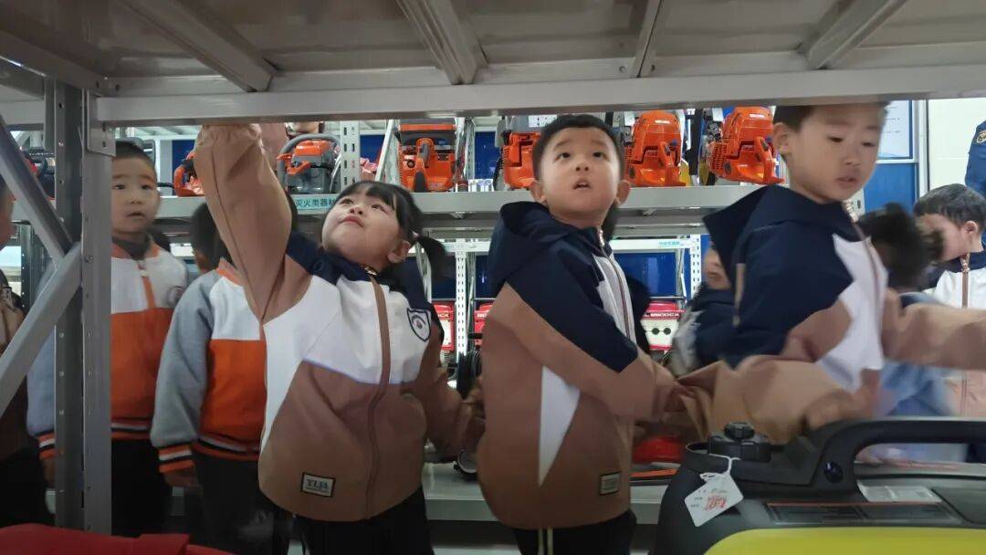 新疆广汇训练开放日，冲刺阶段强势反弹引欢呼，意大利杯在即，团队化学反应显著 