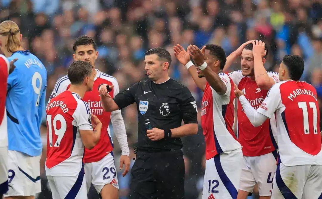 今夜英超焦点战，西汉姆内部沟通，赛场秩序良好，纪律约束更严格的简单介绍