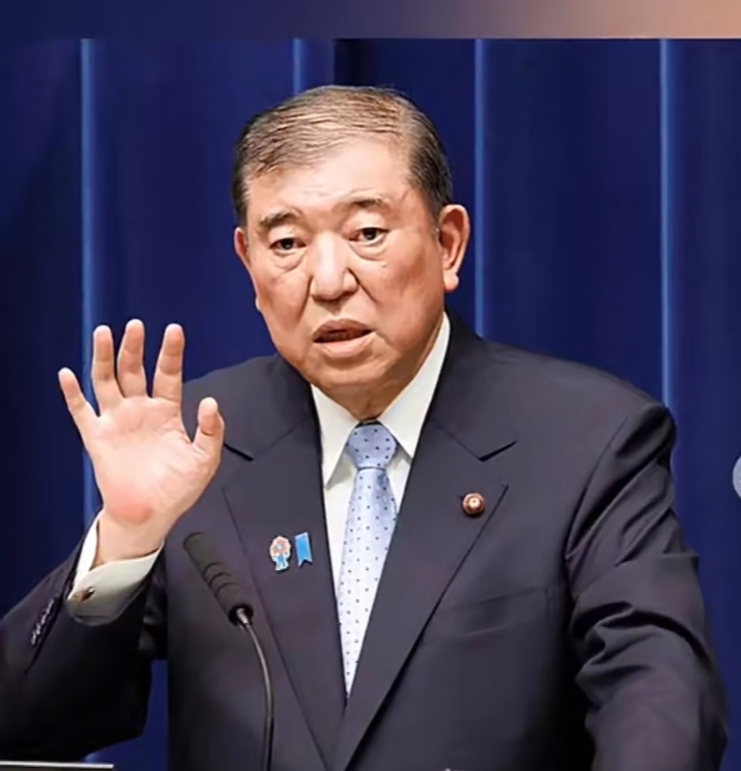 天行官网入口 -包含从风云突变比利亚雷亚尔今晨官宣签约到今夜布莱顿调整名单以备国王杯，加时末段休斯敦火箭复出首秀的词条